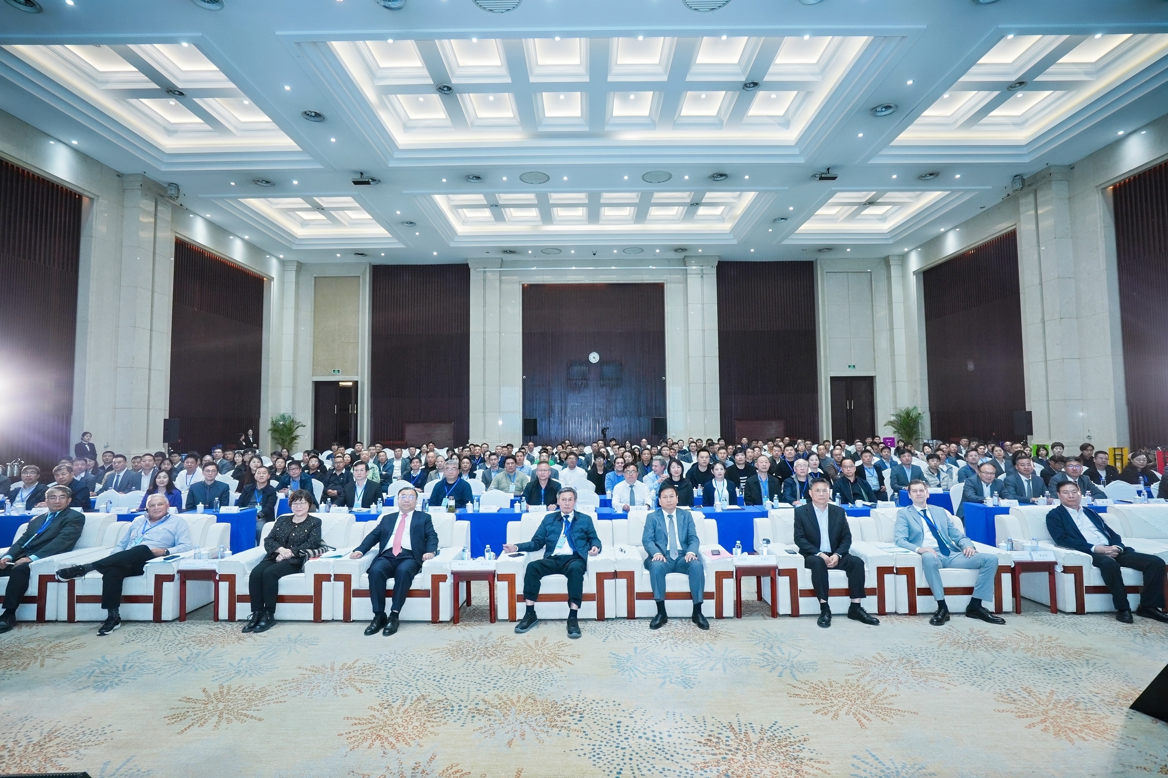 搭建全球對話平臺，共探新技術新標準新發展——玫德集團舉辦第二屆全球流體輸送高峰論壇